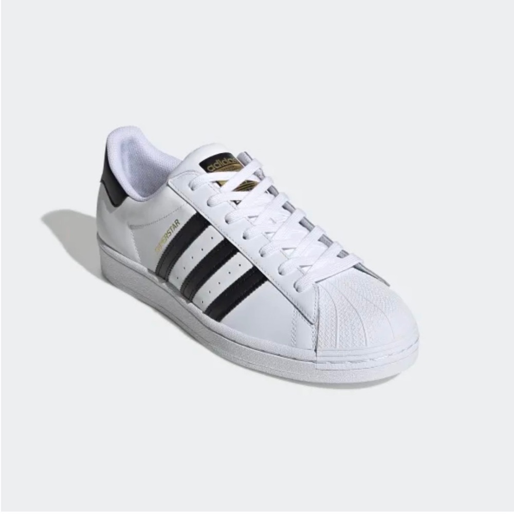 Adidas Superstar Shoes. Mens 6.5 / womens 7.5 These are Brand New & never worn